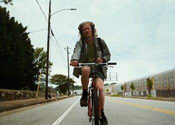 MOVIE REVIEW | Bugonia