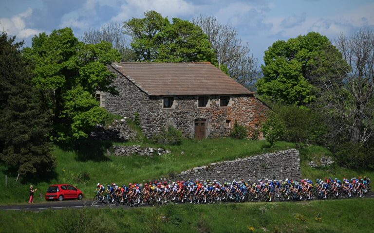 Criterium Du Dauphine 2025 on SBS and SBS on Demand