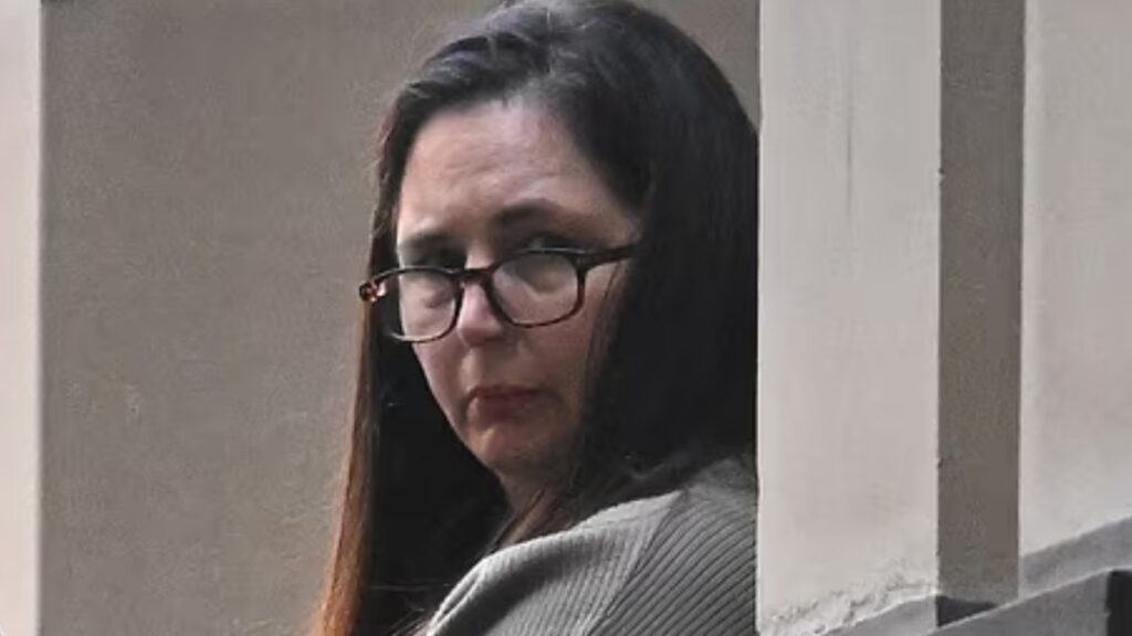 7NEWS live rolling coverage > Jury retires in mushroom trial