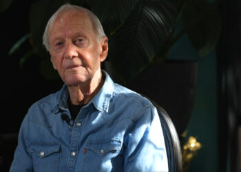 Paul Hogan opens up about wheelchair photos in 7NEWS exclusive