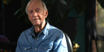 Paul Hogan opens up about wheelchair photos in 7NEWS exclusive