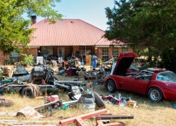 Hoarders on SBS Viceland and SBS on Demand S16E1 and S16E2