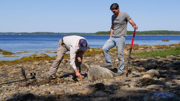 The Curse of Oak Island on SBS Viceland and SBS on Demand S11E7 and S11E8