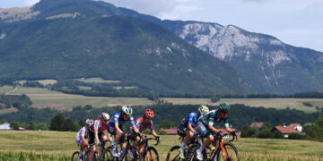 Pure Drama continues with the Tour de France Femmes avec Zwift on SBS Home of Cycling