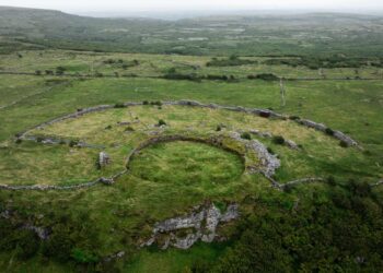 National Parks From Above: Ireland With Dara Ó Briain on SBS and SBS on Demand S1E1
