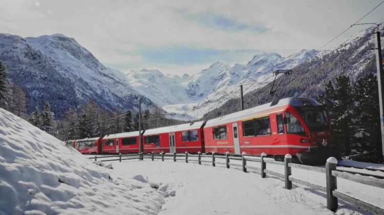 Through Snow And Ice: Swiss Alpine Rail Journeys on SBS and SBS on Demand S1E1