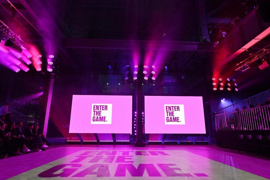 Foxtel Upfront | Sporting greats and acclaimed actors walk the red carpet