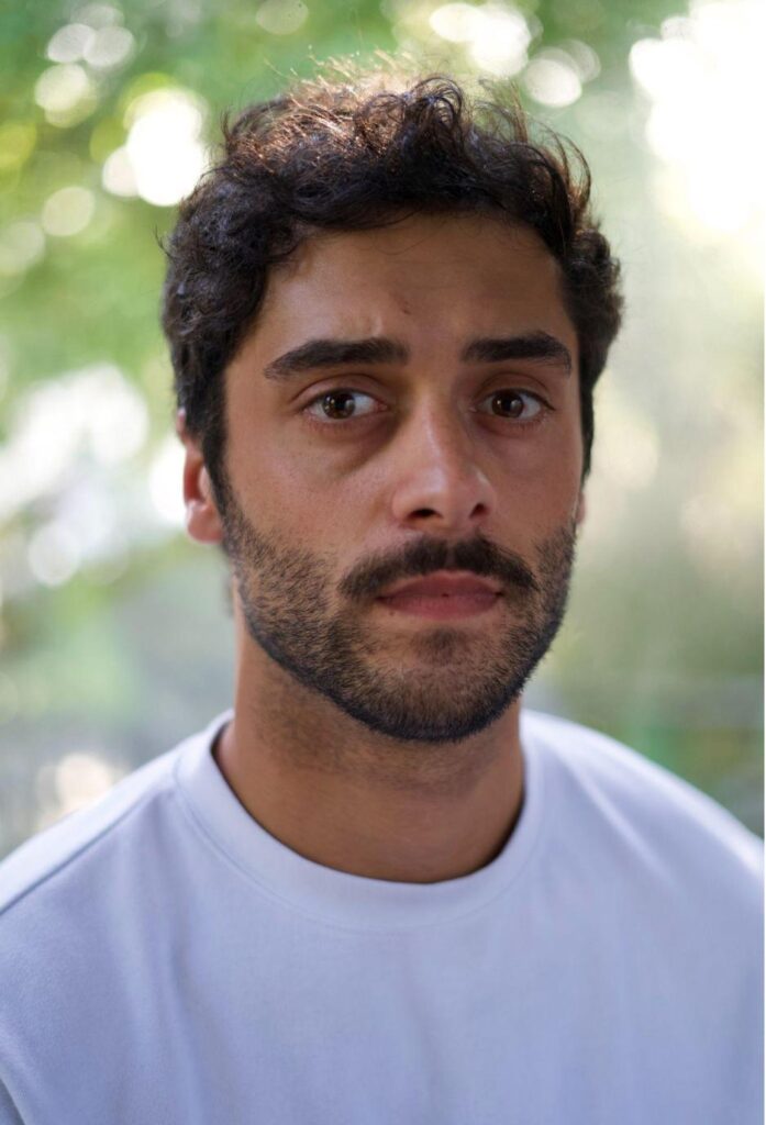 Hugo Weaving joins cast of thriller "Hold Still," as production kicks off in New Zealand