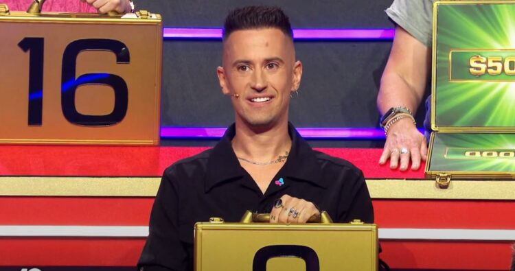 Luke And ‘Sassy’ Scott on Deal or No Deal on 10