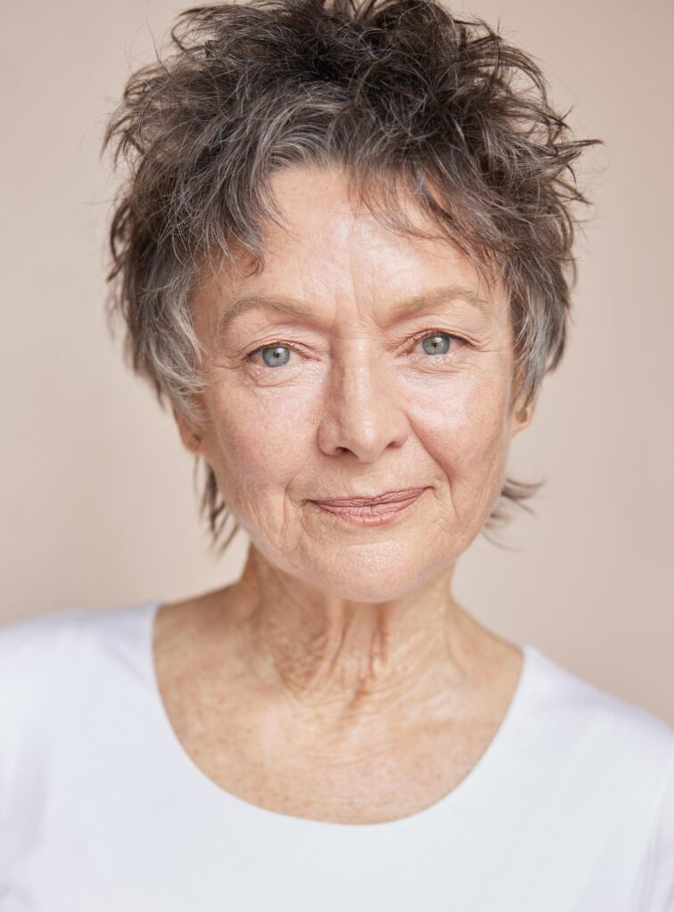 Hugo Weaving joins cast of thriller "Hold Still," as production kicks off in New Zealand