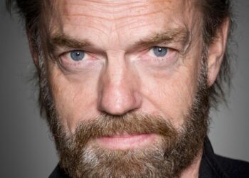 Hugo Weaving joins cast of thriller "Hold Still," as production kicks off in New Zealand