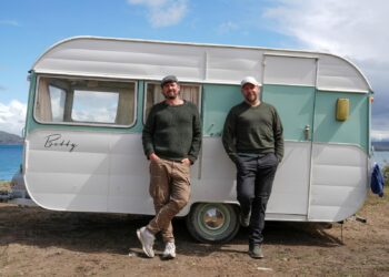 Off the Grid with Colin and Manu on Channel 7 and 7plus S1E2