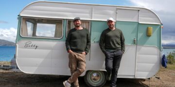 Off the Grid with Colin and Manu on Channel 7 and 7plus S1E2