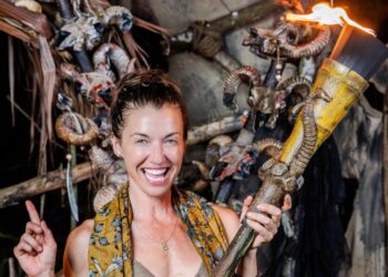 Survivor: Australia V The World on 10 crowns Parvati as winner