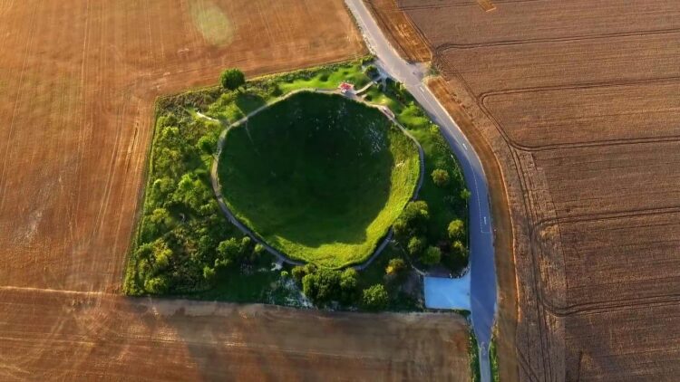 Mysteries From Above on SBS Viceland and SBS on Demand S4E1