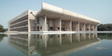 October 2025 on iwonder