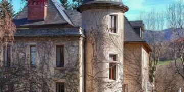 Château DIY Australia has been pulled from the 9Life schedule just six days before its planned launch.