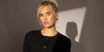 Molly-Mae: Behind It All on Prime Video trailer