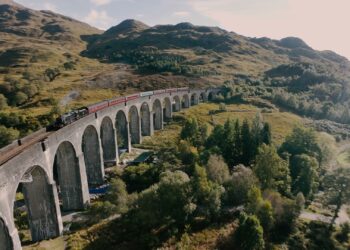 Great British Train Journeys From Above on SBS and SBS on Demand S1E1