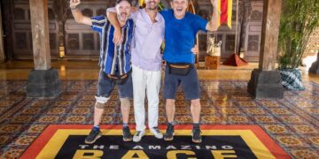 The Amazing Race Australia: Celebrity Edition on 10 Stephen And Bernard Curry Win