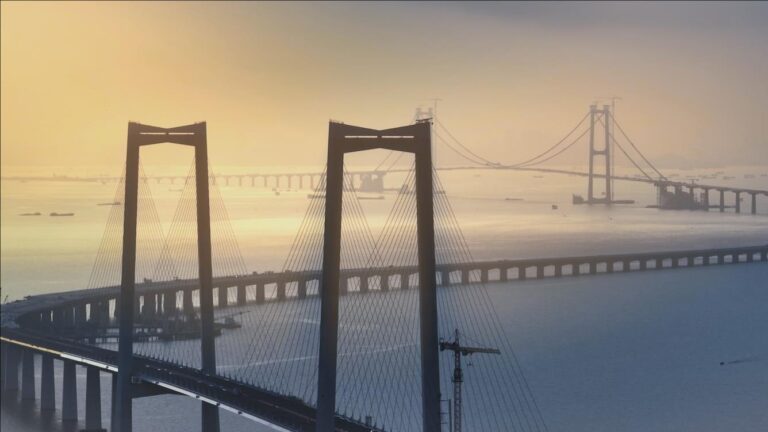 Shenzong Tunnel Bridge on SBS Viceland and SBS on Demand