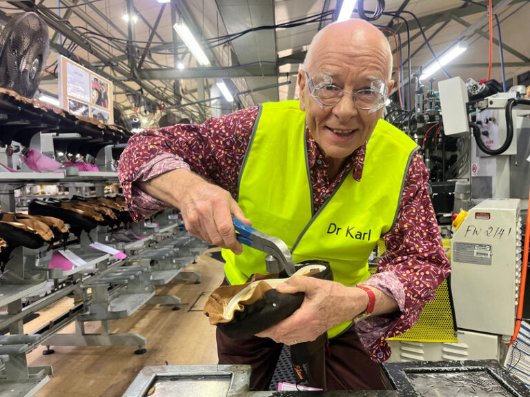 Dr Karl’s How Things Work on ABC and ABC iview S2E6