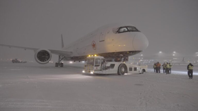 Toronto Airport Uncovered on SBS and SBS on Demand S1E1