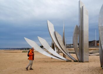 Robson Green: World’s Most Amazing Walks on SBS and SBS on Demand S1E4