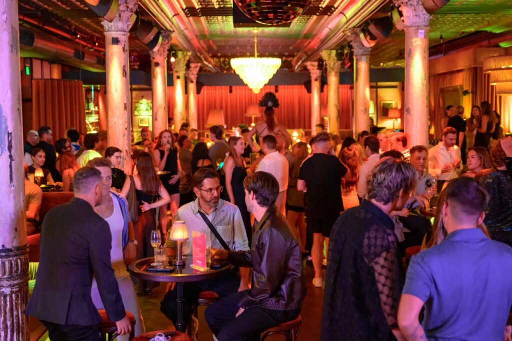 Hayu serves up cocktails & cabaret with Countess Luann de Lesseps