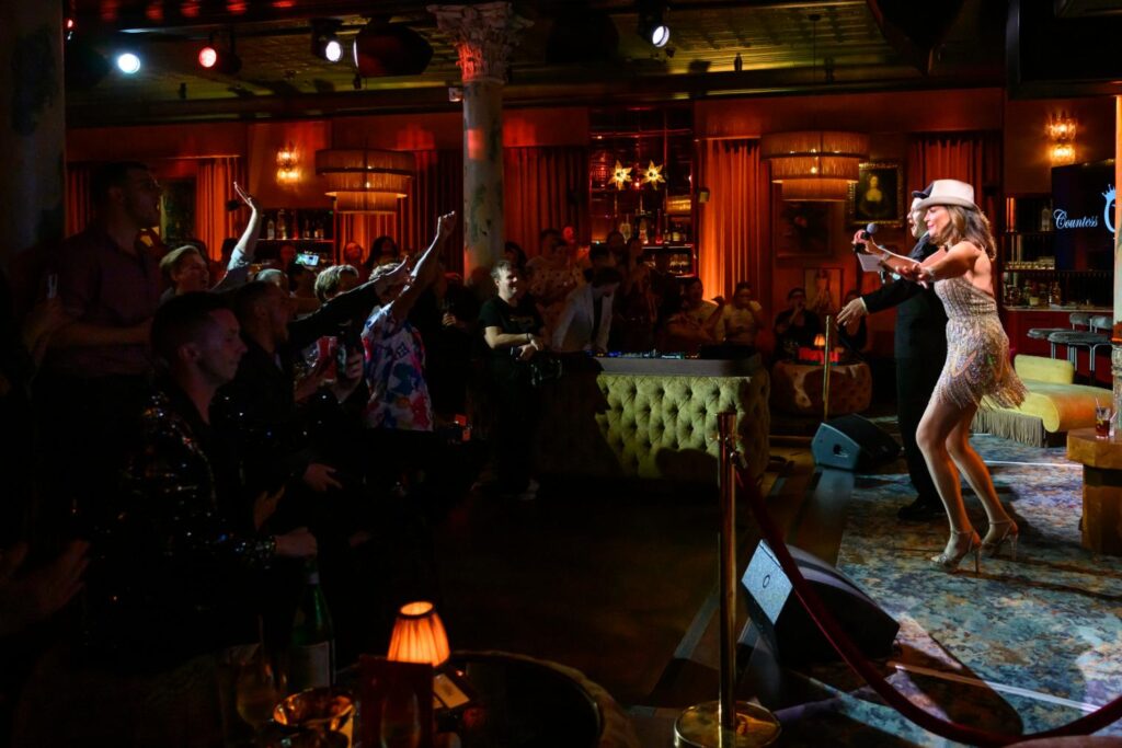 Hayu serves up cocktails & cabaret with Countess Luann de Lesseps