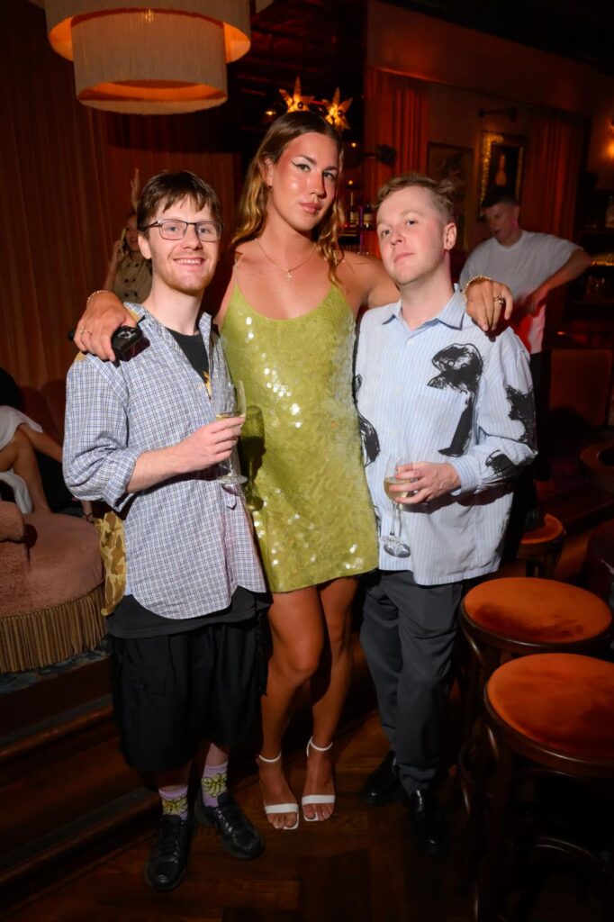 Hayu serves up cocktails & cabaret with Countess Luann de Lesseps