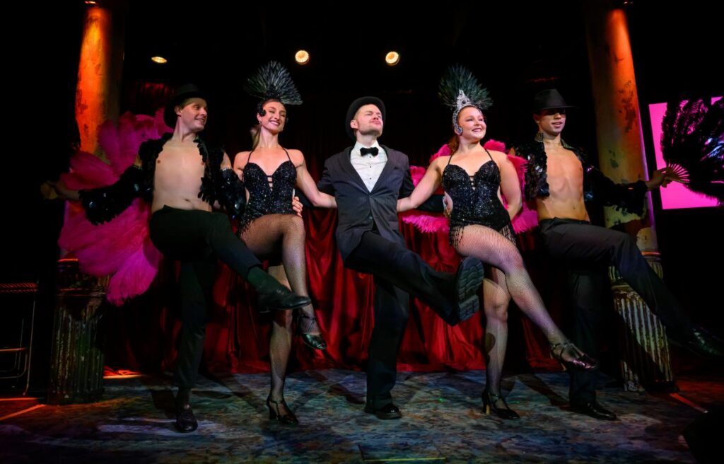 Hayu serves up cocktails & cabaret with Countess Luann de Lesseps