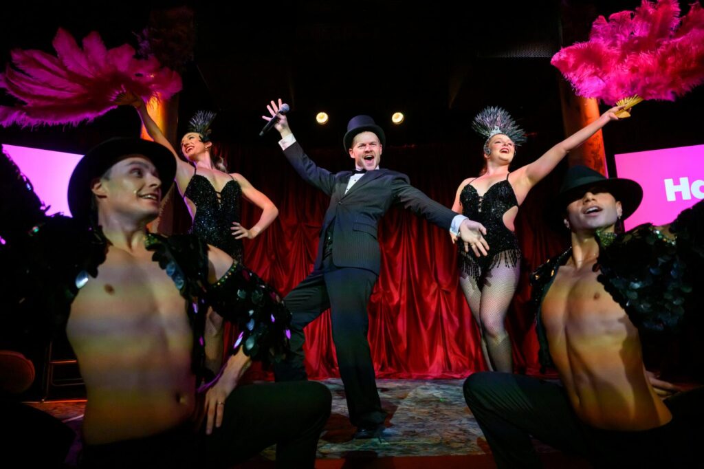 Hayu serves up cocktails & cabaret with Countess Luann de Lesseps