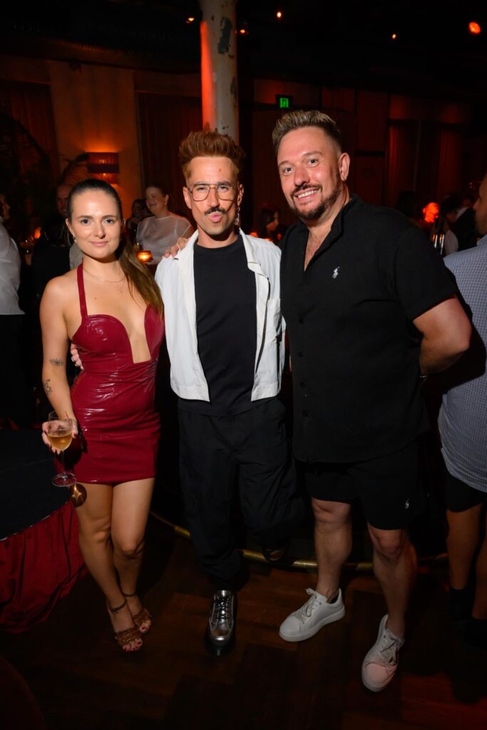 Hayu serves up cocktails & cabaret with Countess Luann de Lesseps