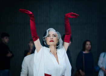 Frauds on ABC and ABC iview S1E6