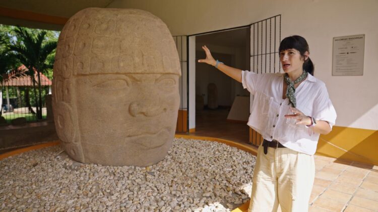 The Rise and Fall of the Maya on SBS and SBS on Demand S1E1 and S1E2