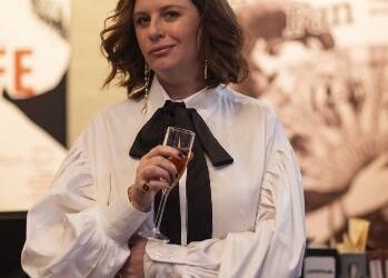Bad Company on ABC and ABC iview S1E6