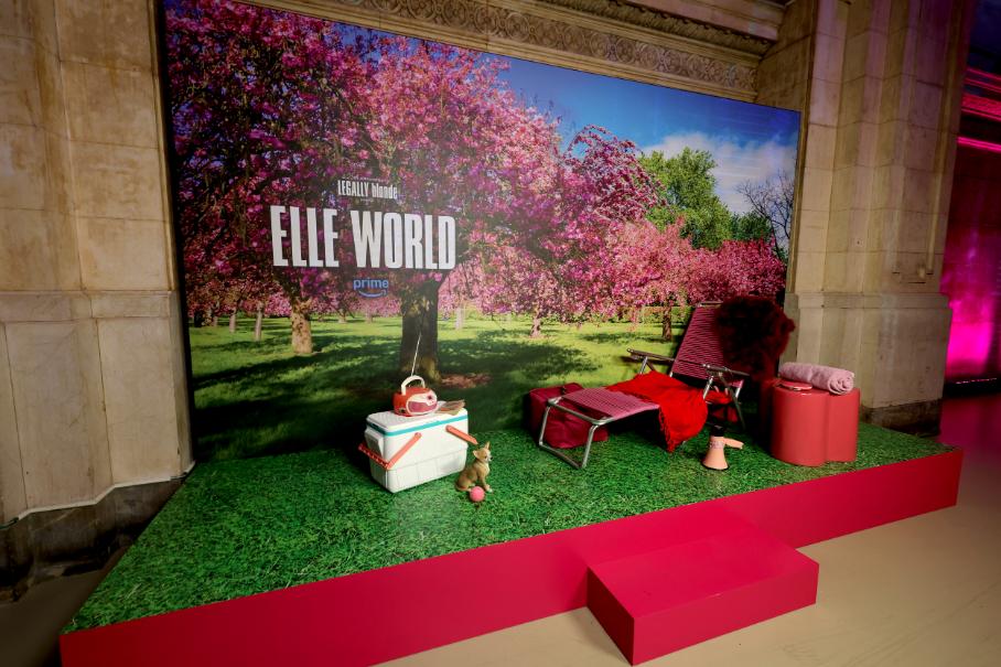Reese Witherspoon reunites with the original Legally Blonde cast during the Elle World event in New York.