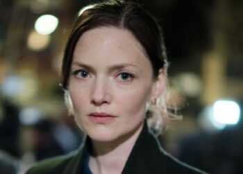Rachel Carey faces mounting pressure as she investigates a widening conspiracy in The Capture.