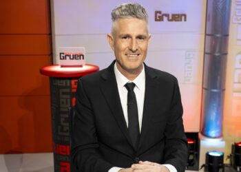 Wil Anderson on the Gruen set for season 18