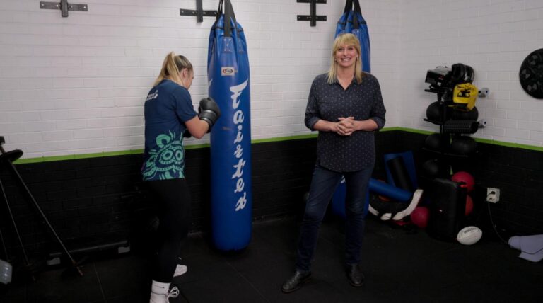 Johanna Griggs meets boxer Emma-Sue Greentree on Better Homes and Gardens