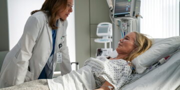 Amy treats Joan in Doc season 2 episode 20 The Big Chair