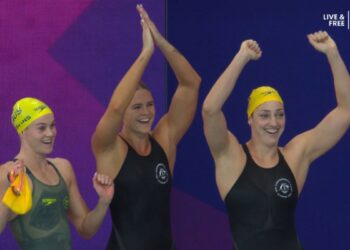 The Australian women's 4 x 100m freestyle relay team after winning gold at Glasgow 2026.