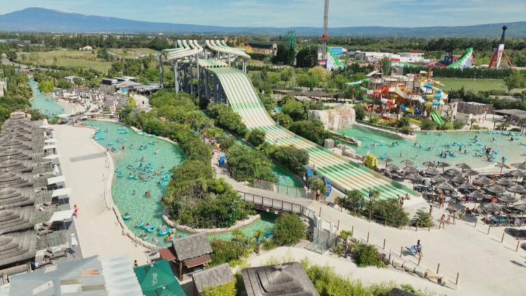 Record-Breaking Waterparks airs on SBS in week 31, 2026