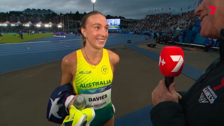 Rose Davies speaks after winning the 10000m at the Glasgow 2026 Commonwealth Games