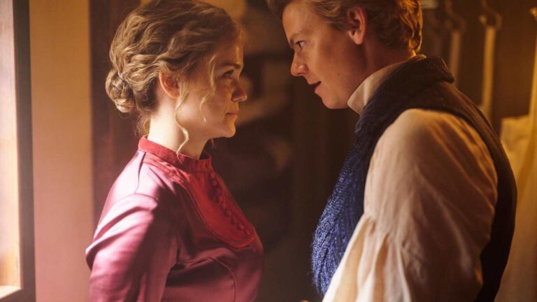 Maia Mitchell as Lady Belle Fox and Thomas Brodie-Sangster as Jack Dawkins in The Artful Dodger