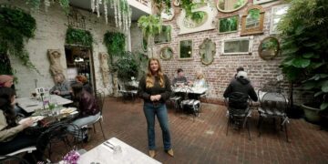 Melissa visits Old Man Drew Cafe on Better Homes and Gardens