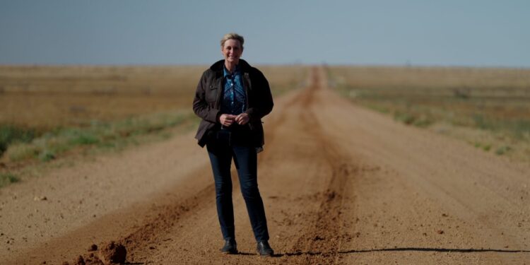 Johanna Griggs visits Kati Thanda-Lake Eyre on Better Homes and Gardens