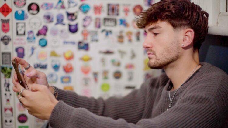 Dating Apps: The Inside Story on SBS 2: the business of modern romance is exposed