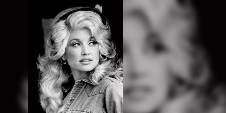 Dolly Parton in a 1977 publicity portrait